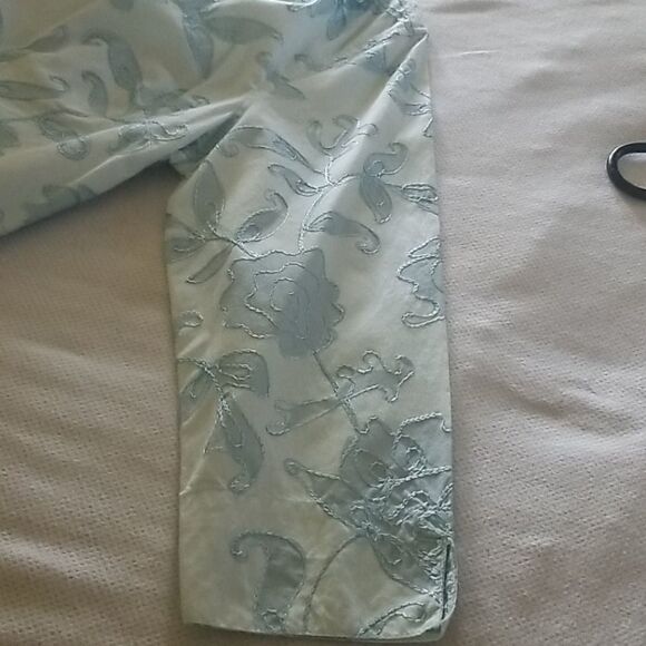 4@30.00 or 20.00:LADIES Blouse by GISELLA - Picture 4 of 16